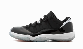 Color - coordinated jungle shoes Air Jordan 11 Retro Low "Infrared"