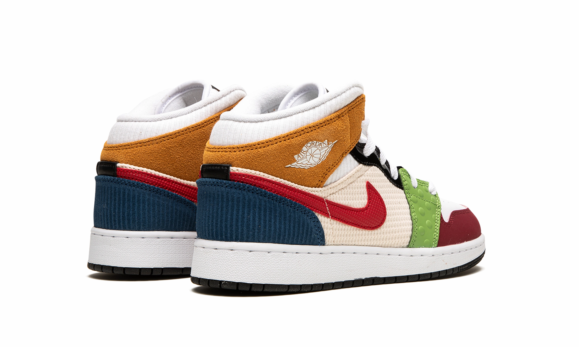 Timeless Support All-Day Stability Air Jordan 1 Mid SE GS "Messy Room"