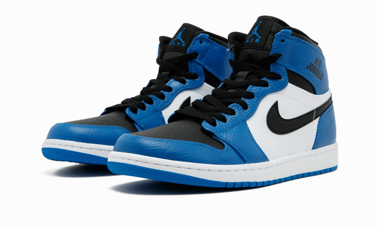 Track Walk Air Jordan 1 Retro High "Solar Blue"