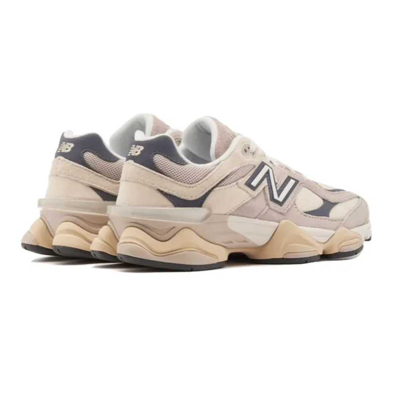 Push Step New Balance 9060 Moonrock Linen