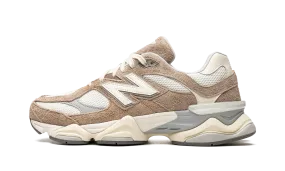 9060 "Driftwood" high - traction shoes