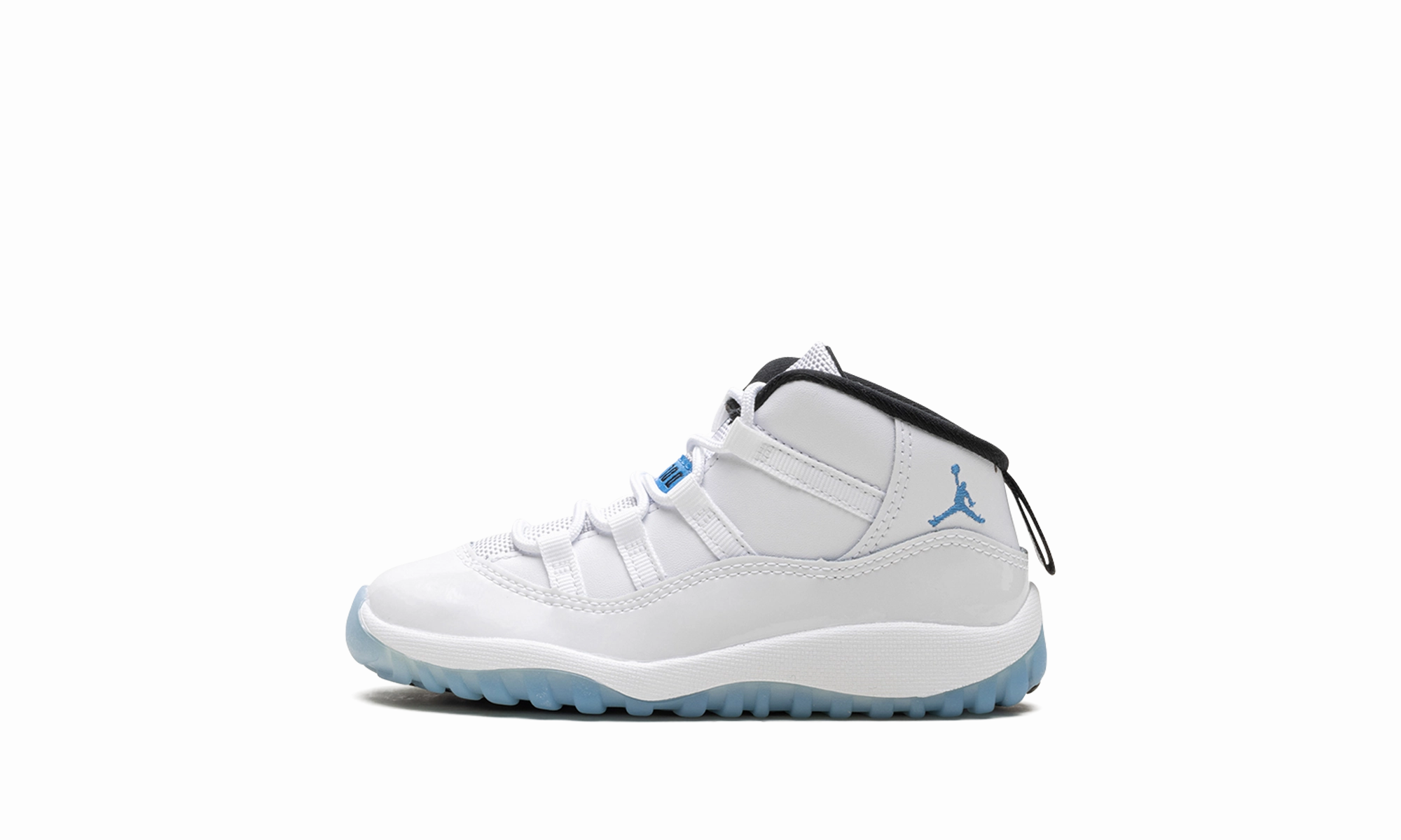 Air Jordan 11 "Legend Blue" stress relief running in a roundabout area shoes