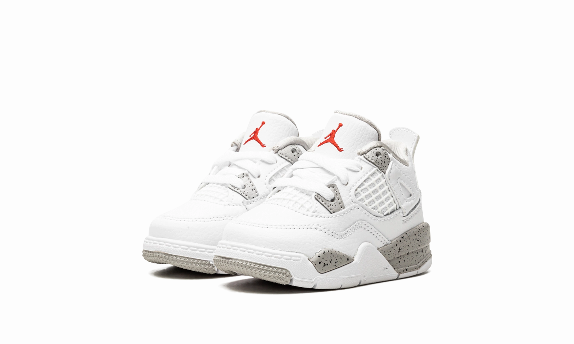 Air Jordan 4 Retro TD "White Oreo" Outfit Ease