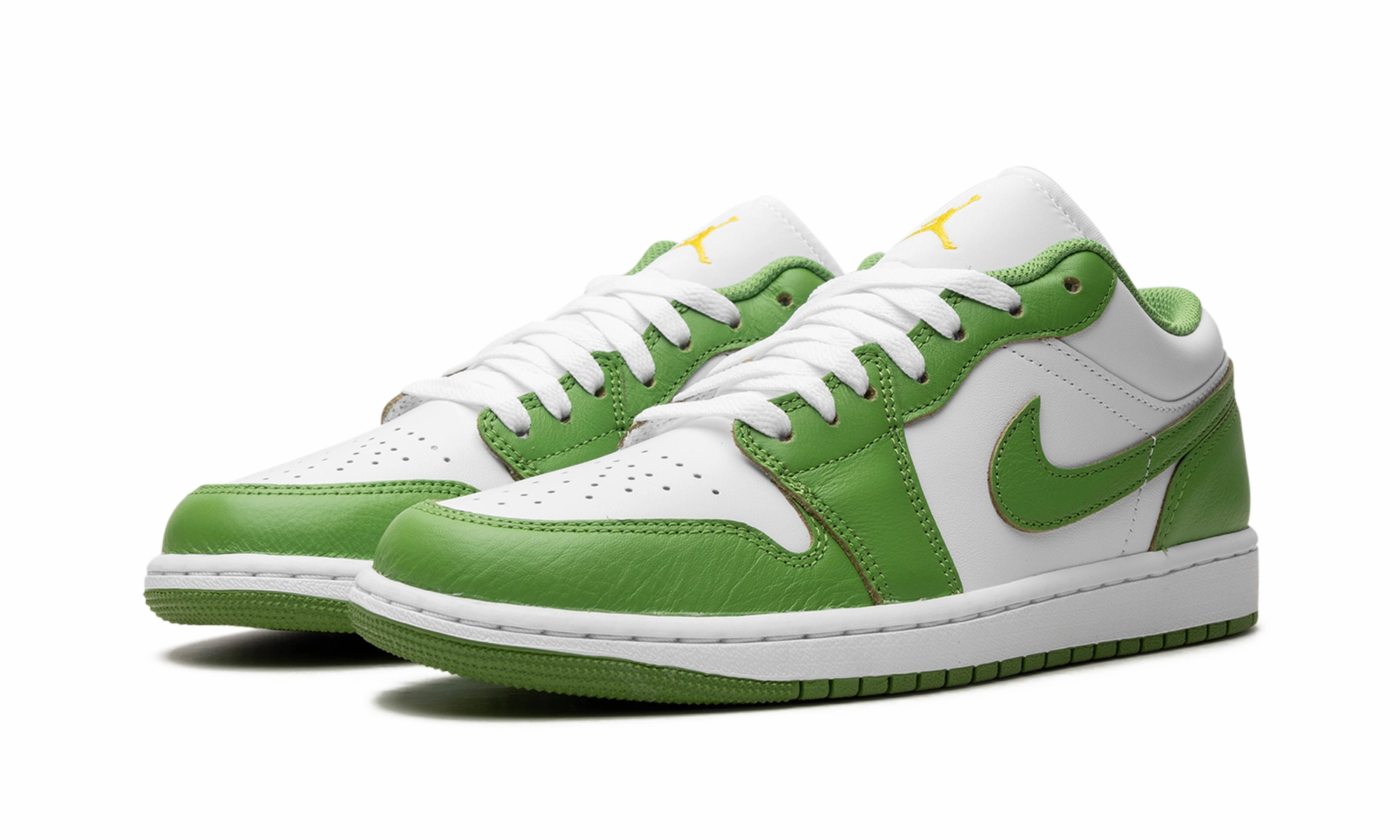 Unbeatable flexibility Jordan 1 Low SE "Chlorophyll"