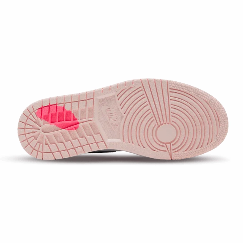 Air Jordan 1 Retro High OG Bubble Gum Smart Fit Sporty Style