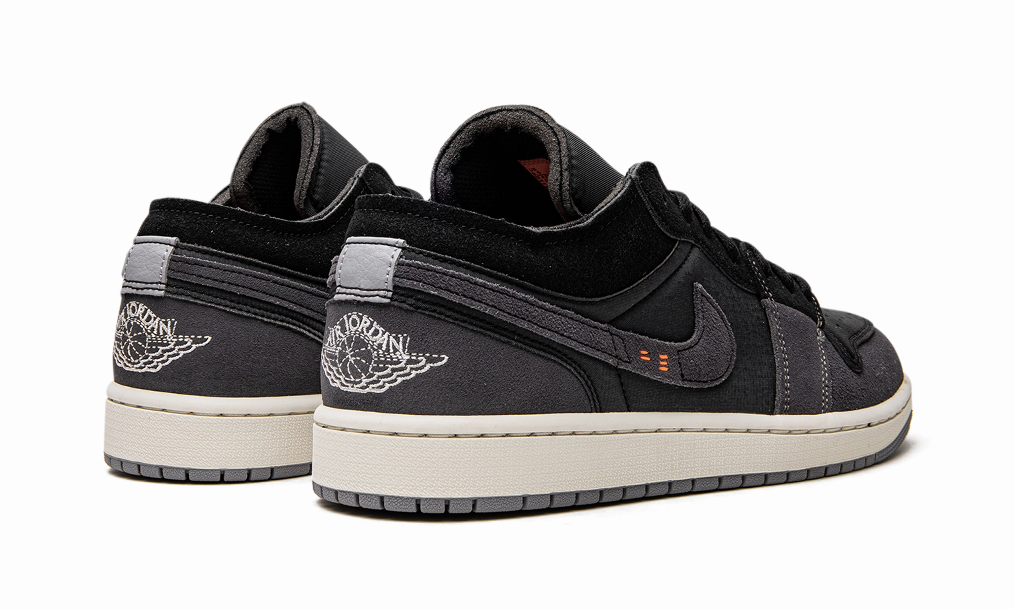 Stylish grip Sturdy materials Air Jordan 1 Low SE Craft "Inside Out - Black"