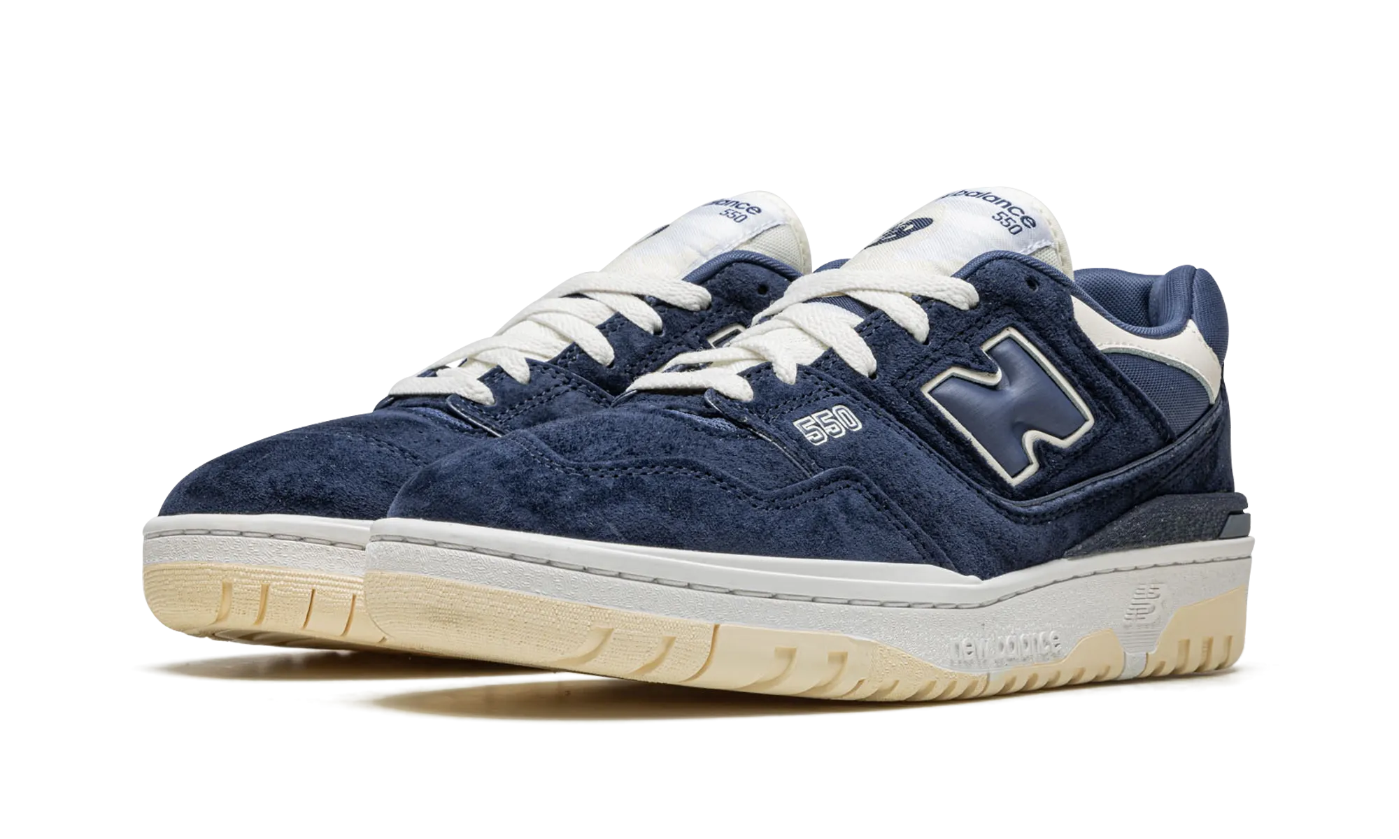 Solid - colored daily runner shoes 550 "Natural Indigo"