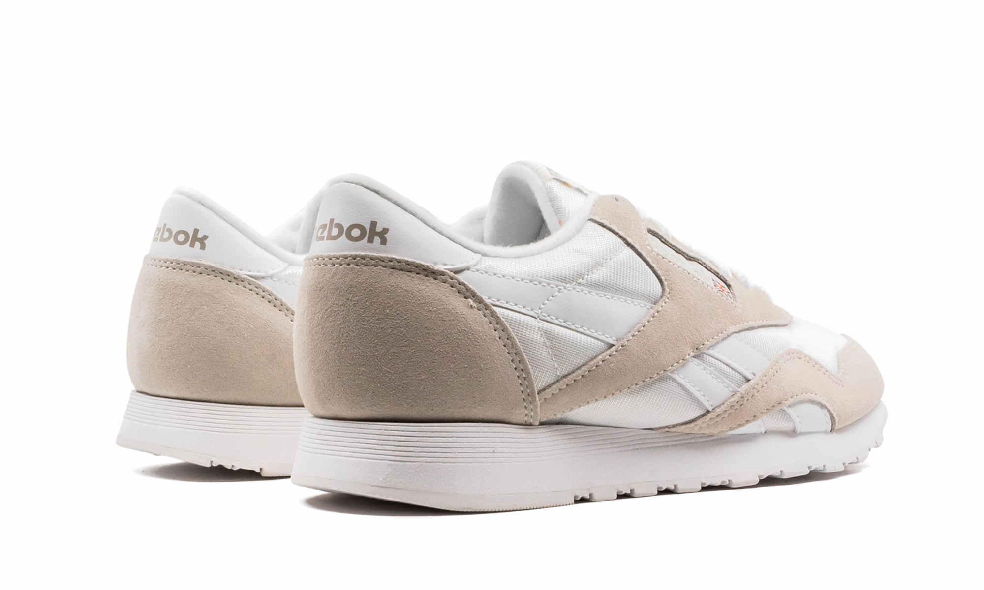 Classic Nylon running in a lagoon area shoes