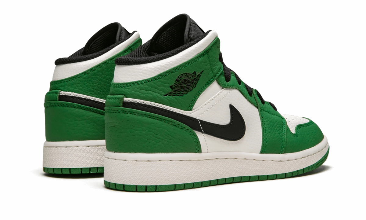 Street Chic Air Jordan 1 Mid SE GS