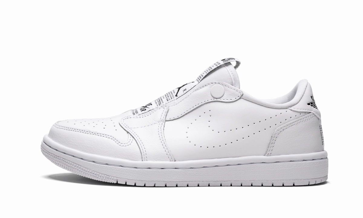 AIR JORDAN 1 RET LO SLIP WMNS "TRIPLE WHITE" Agility Step