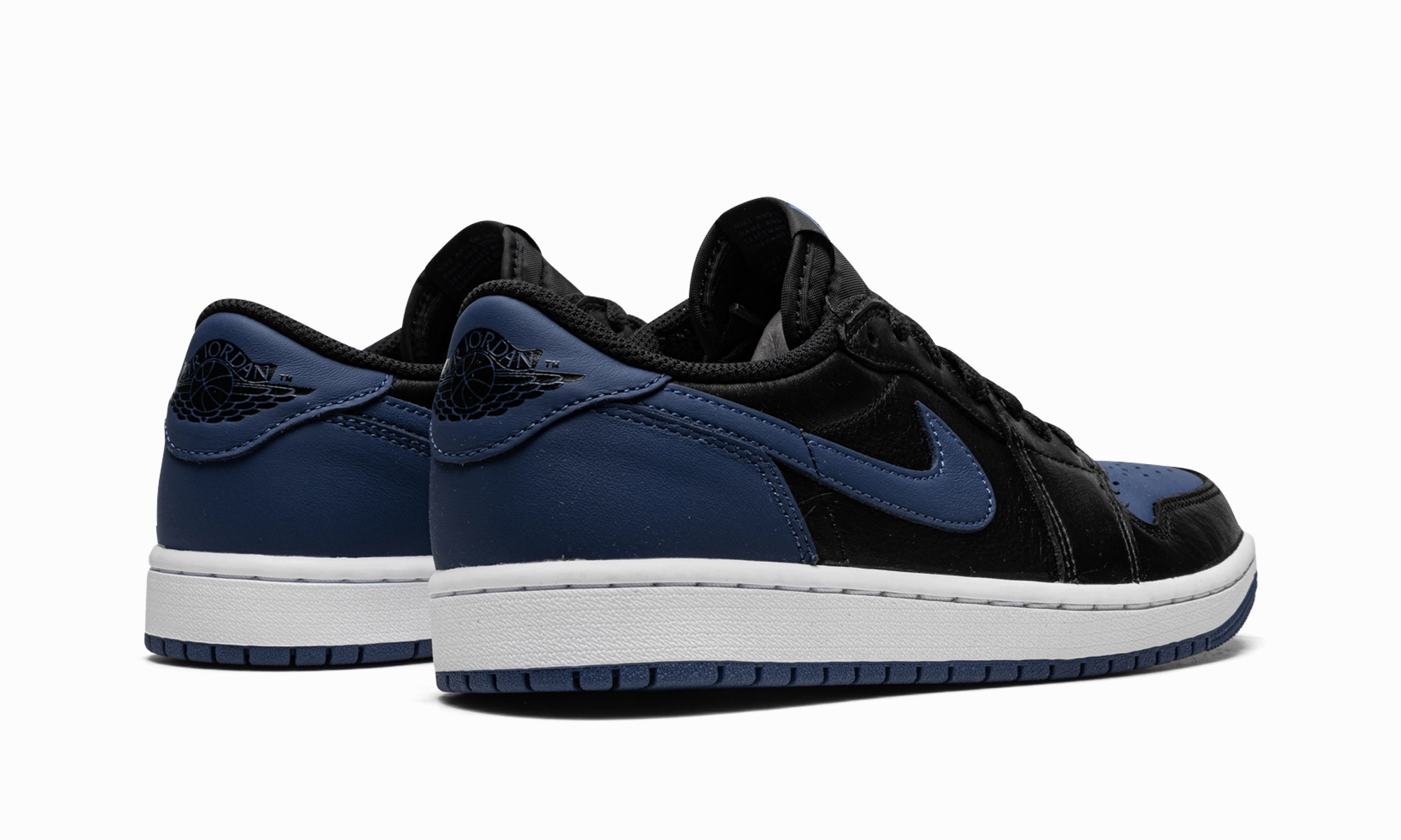Sporty arch Neutral Colors Air Jordan 1 Low OG "Mystic Navy"