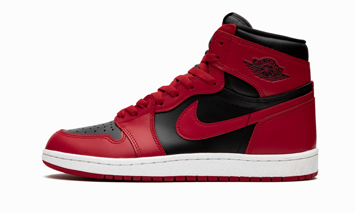 Fashion-forward materials Style Upgrade Air Jordan 1 Retro High OG 85 "Varsity Red"