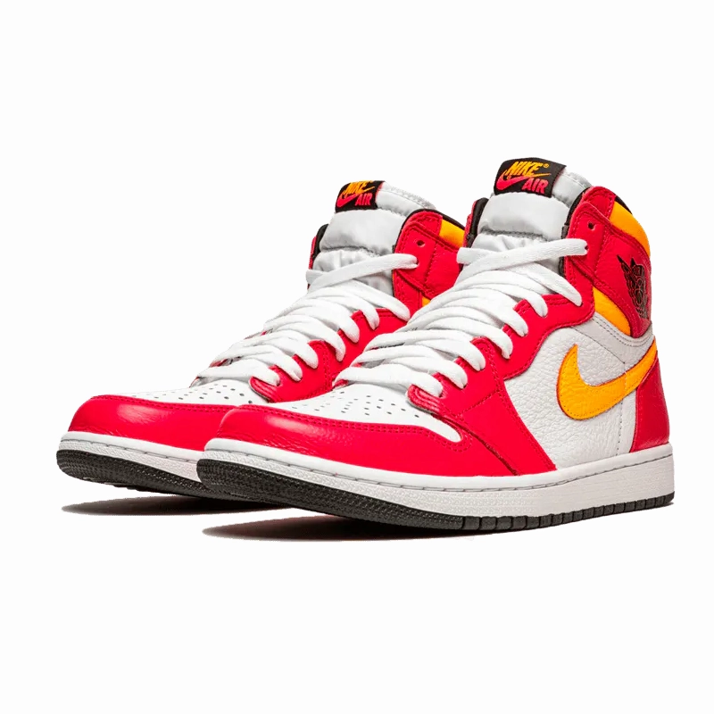 Air Jordan 1 Retro High OG Light Fusion Red Street Fit Step Ease