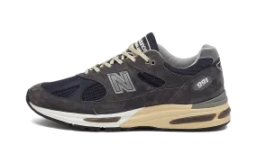 991v2 "Made in UK - Dark Gull Grey" Sports equipment