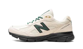 road runners' shoes 990v4 "Made in USA - Macadamia Nut"