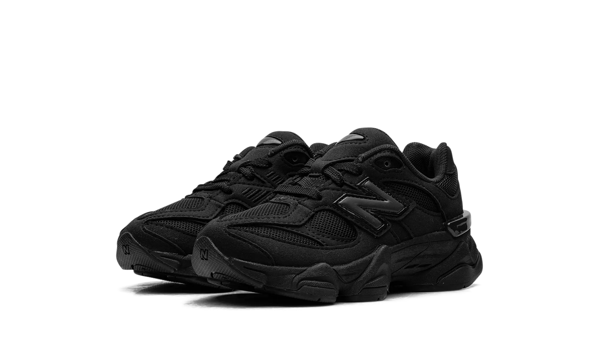 9060 PS "Black" running in the dryness shoes