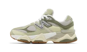 9060 GS "Green Gum" continuous running shoe adaptability running in a kelp forest area shoes