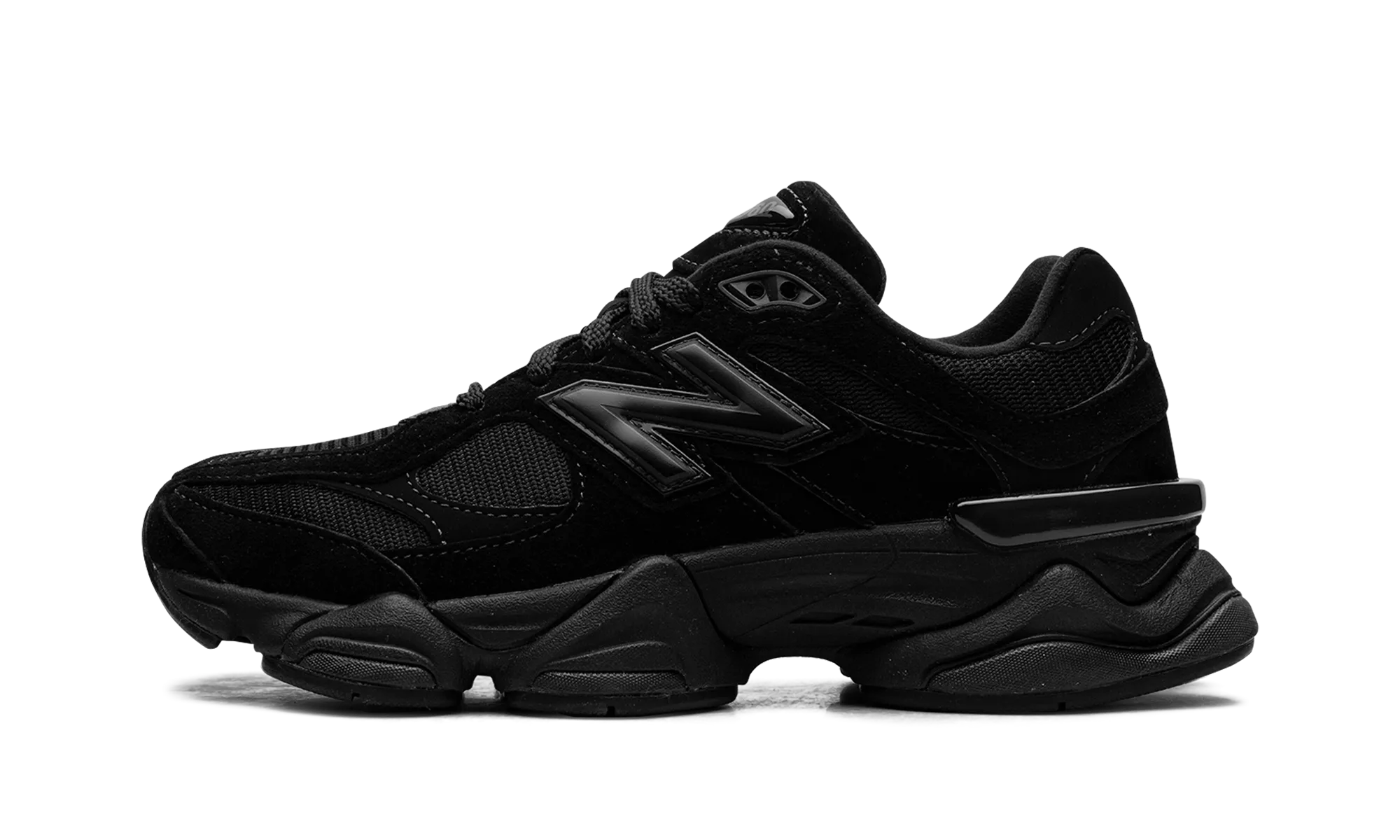 9060 "Triple Black" running with a zipper closure