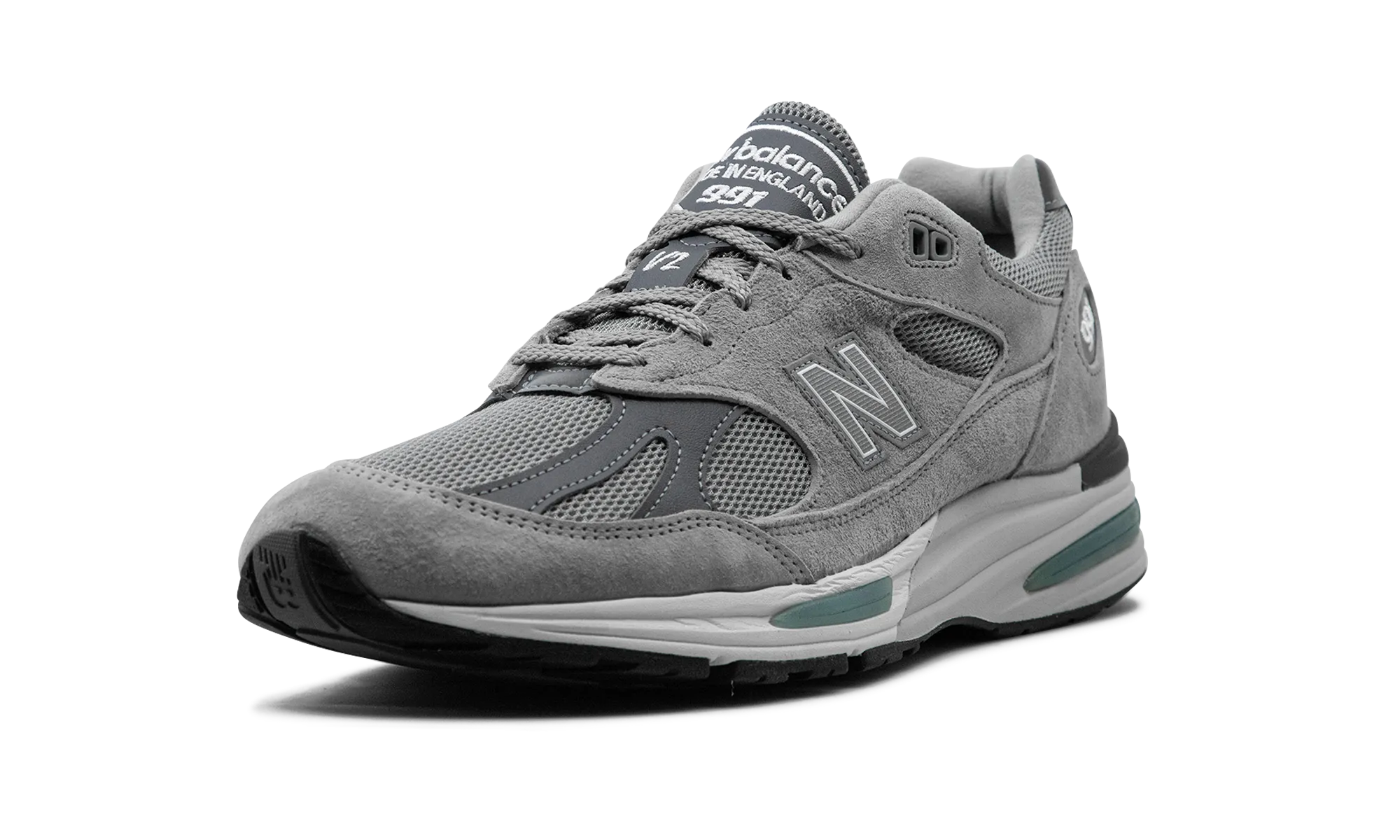 Metallic accents book - themed running gear 991v2 "Grey"