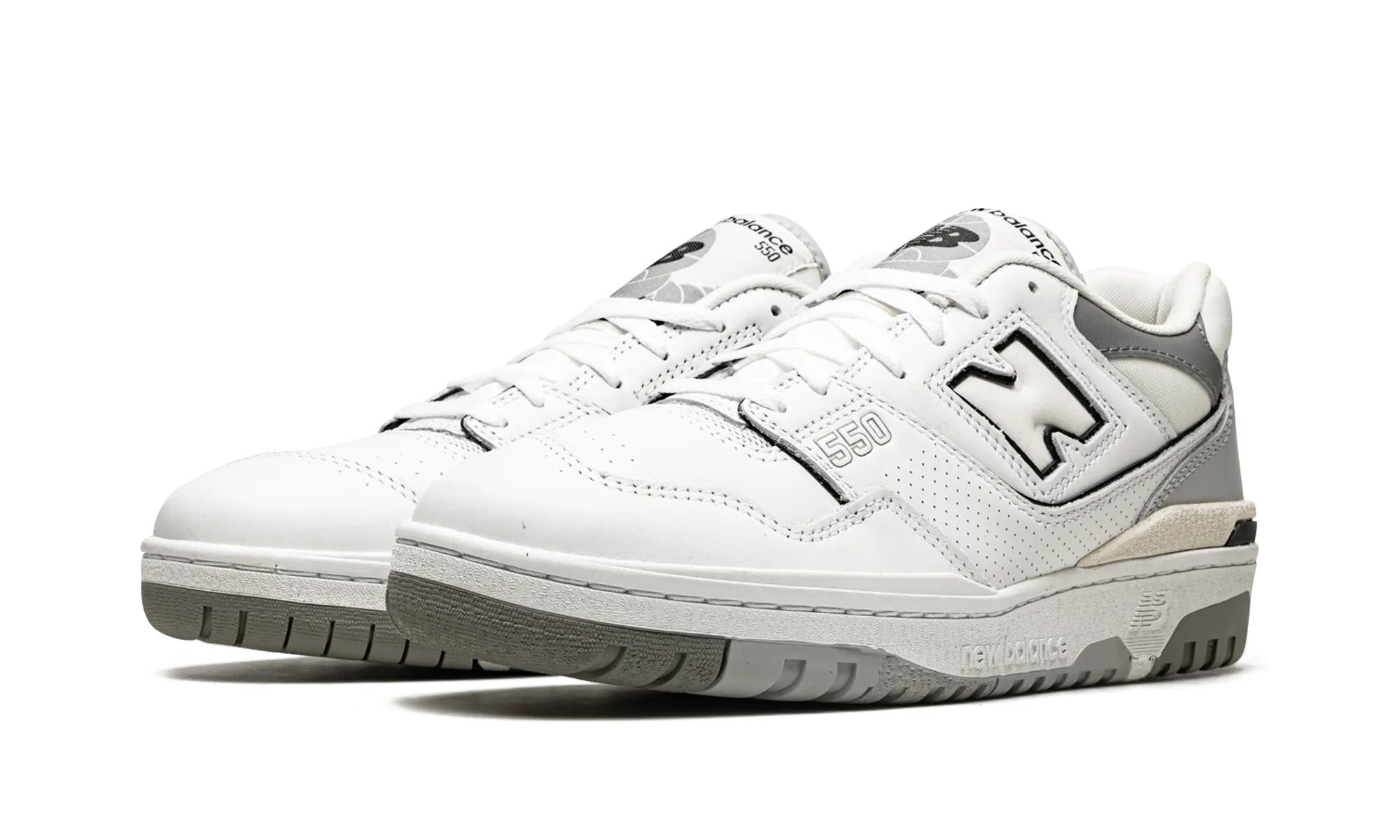 550 "White / Marblehead" medium fit