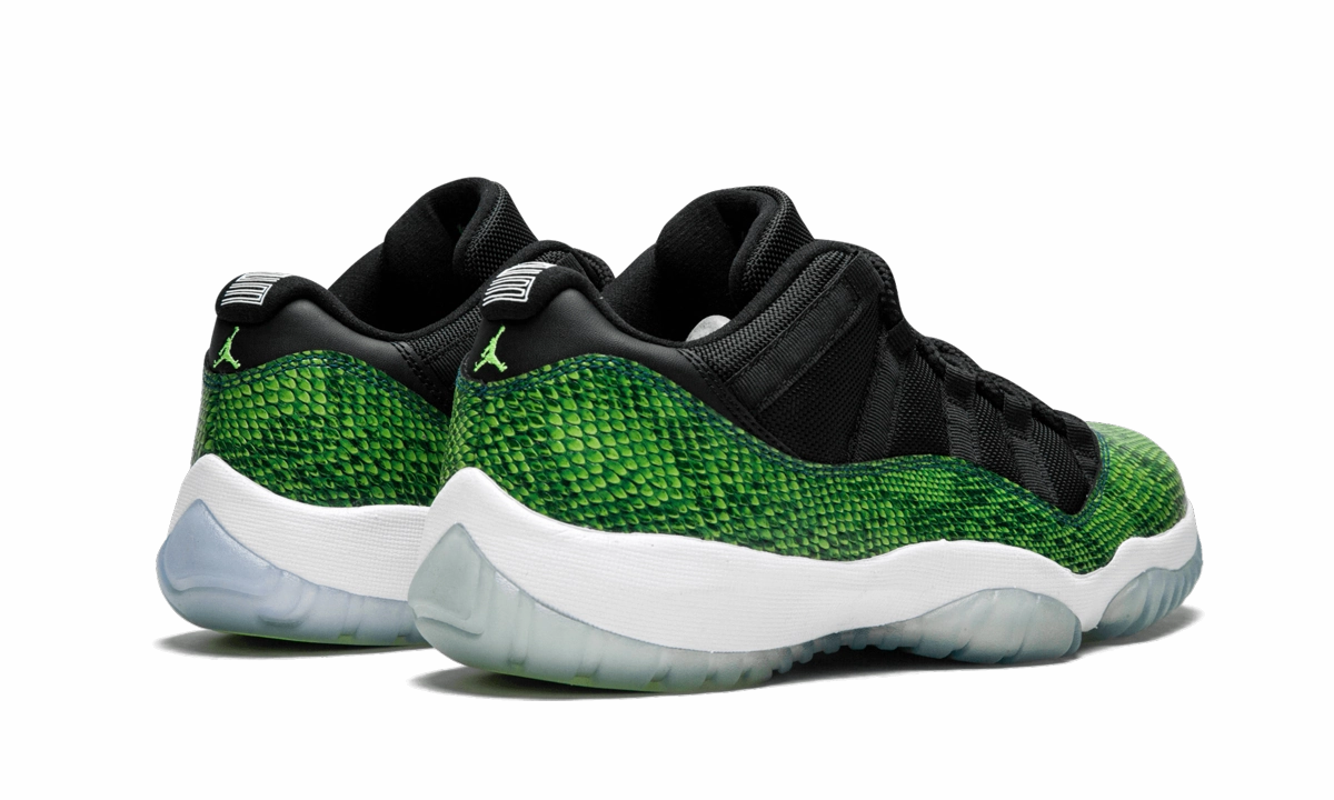 spring - loaded running option Air Jordan 11 Retro Low "Nightshade"