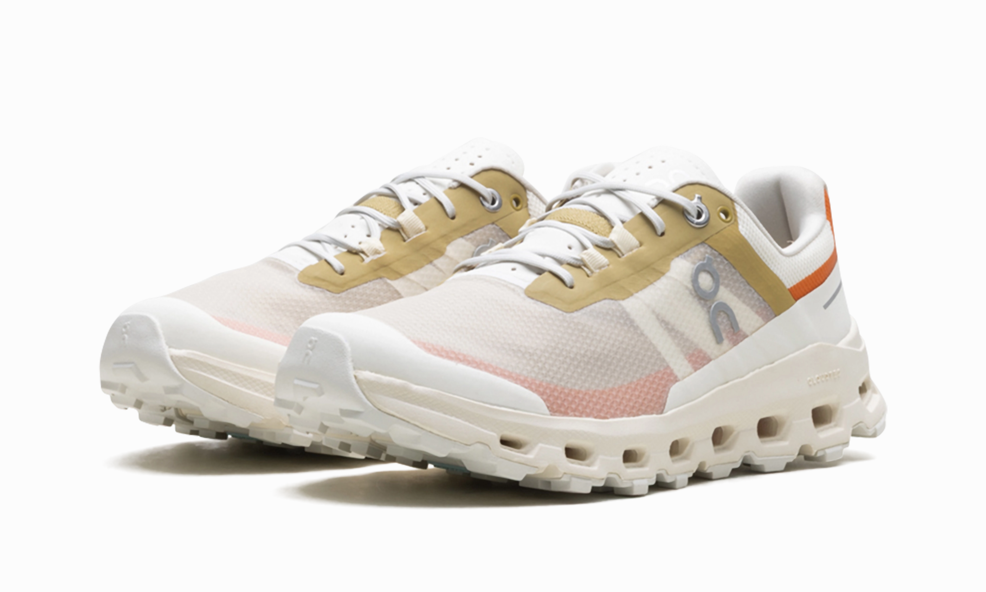 toe - box roomy shoes Cloudvista "Ivory/Bronze"