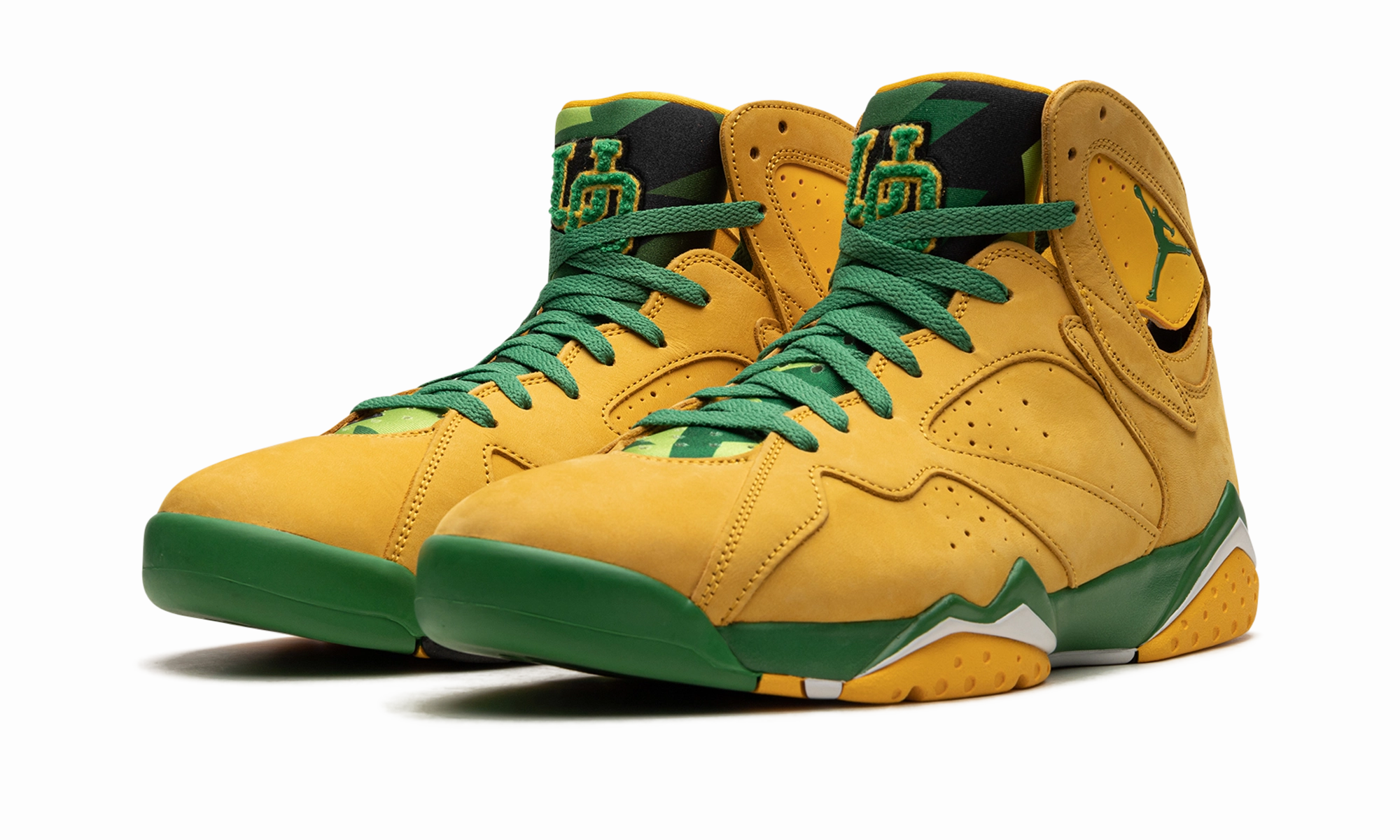 sweat - wicking running shoes Air Jordan 7 Retro "Oregon PE"