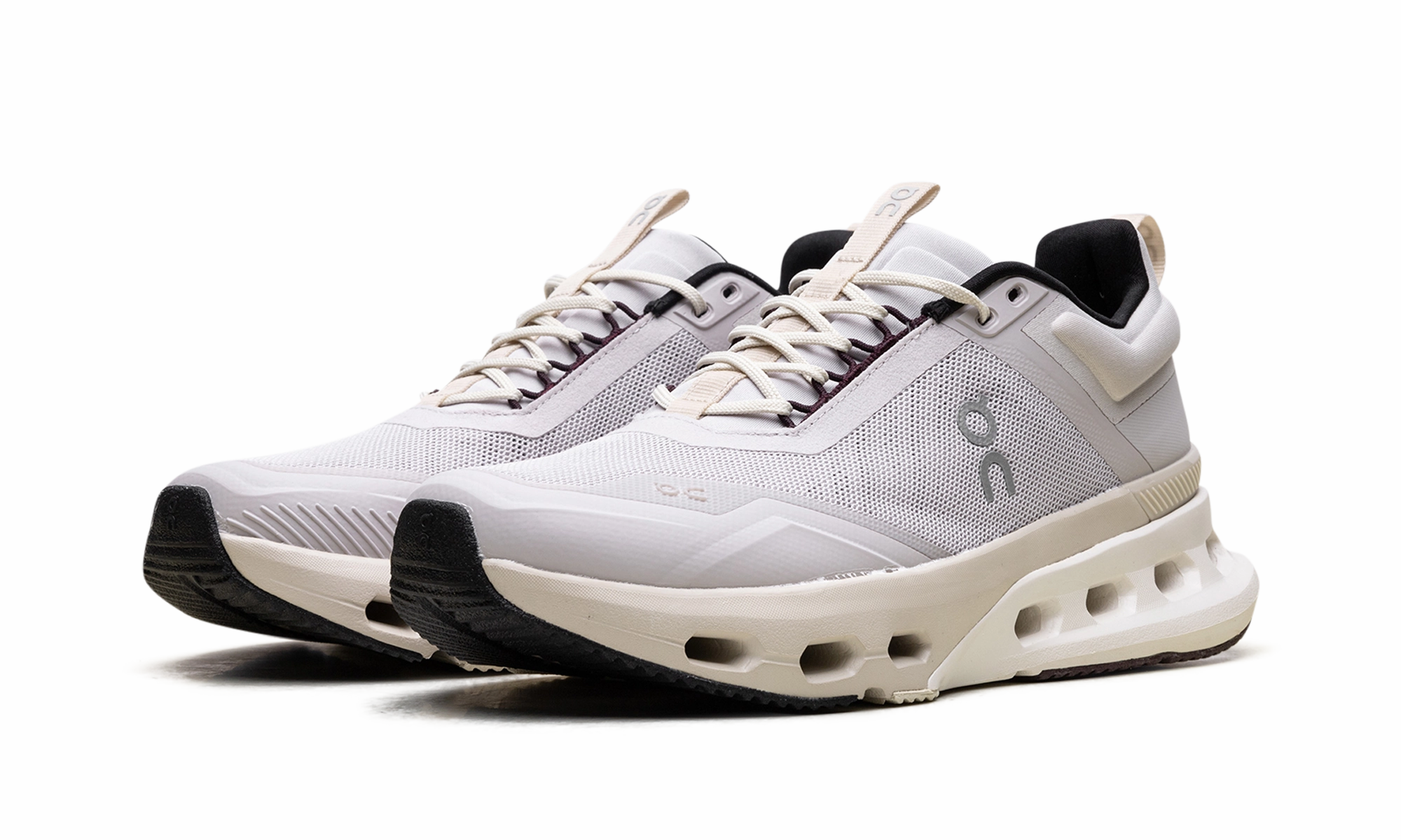 Half - size up Cloudnova X WMNS "Silver Mulberry"