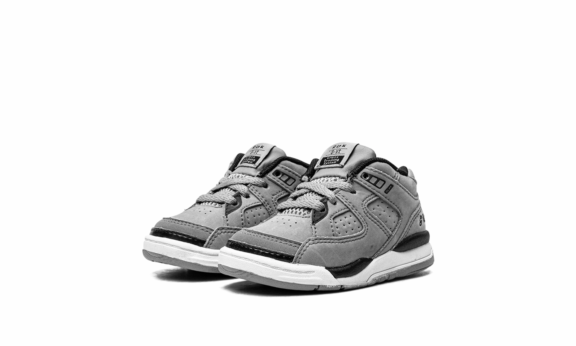 running in a marina area shoes GXT TD "G Unit"