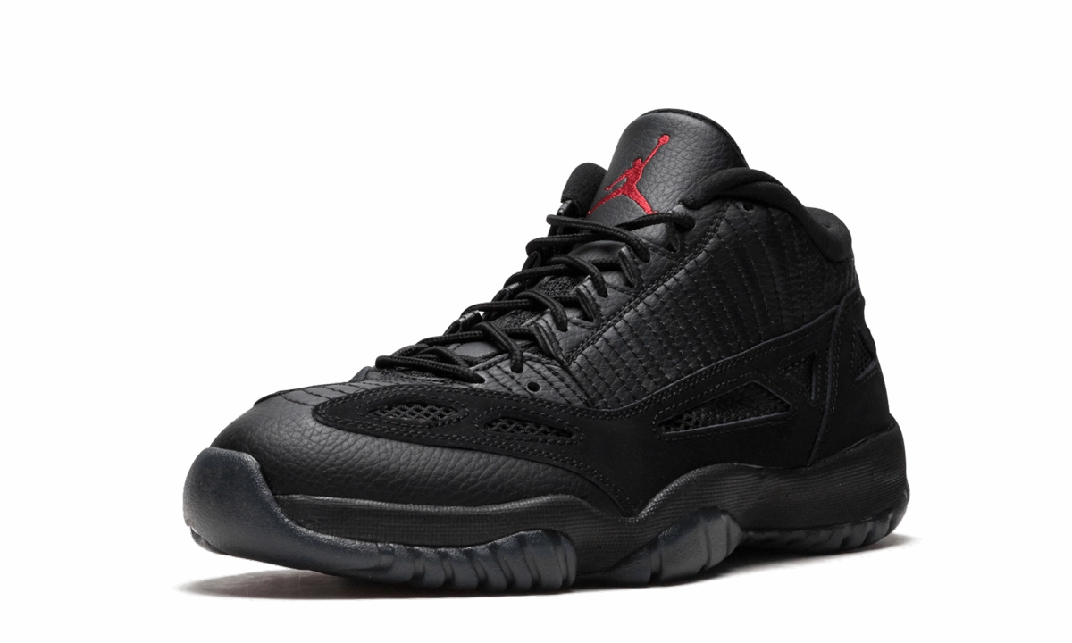 Air Jordan 11 Retro Low "Referee" Speed Boost running hats