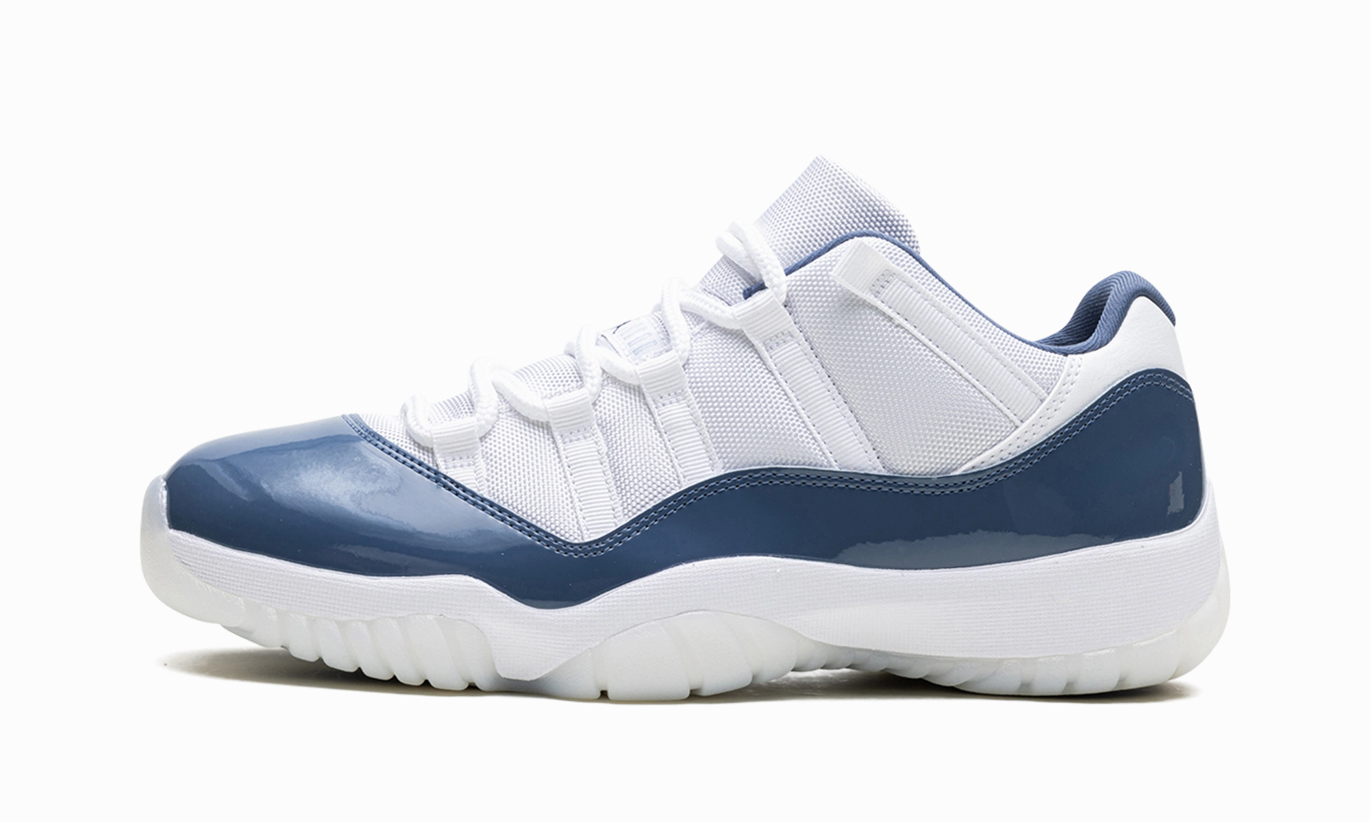 foot - cushioning running shoes health - commitment Jordan 11 Retro Low "Diffused Blue"