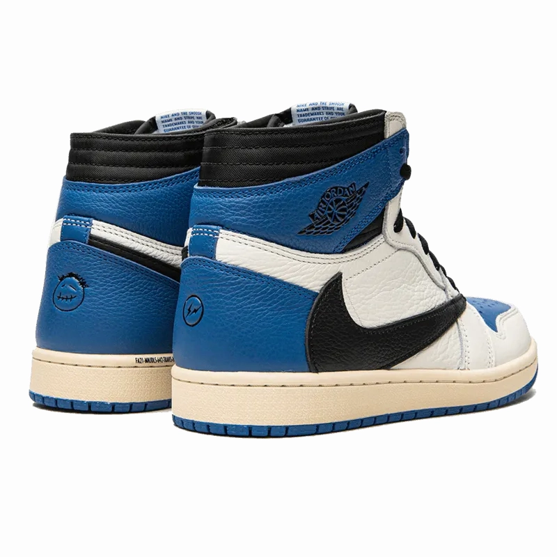 Foot Landing Jordan 1 High OG SP Fragment X Travis Scott