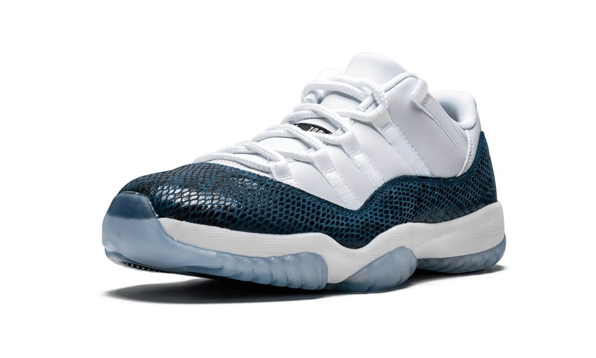 Air Jordan 11 Retro Low LE "Blue Snakeskin" shoe covers Race - worthy