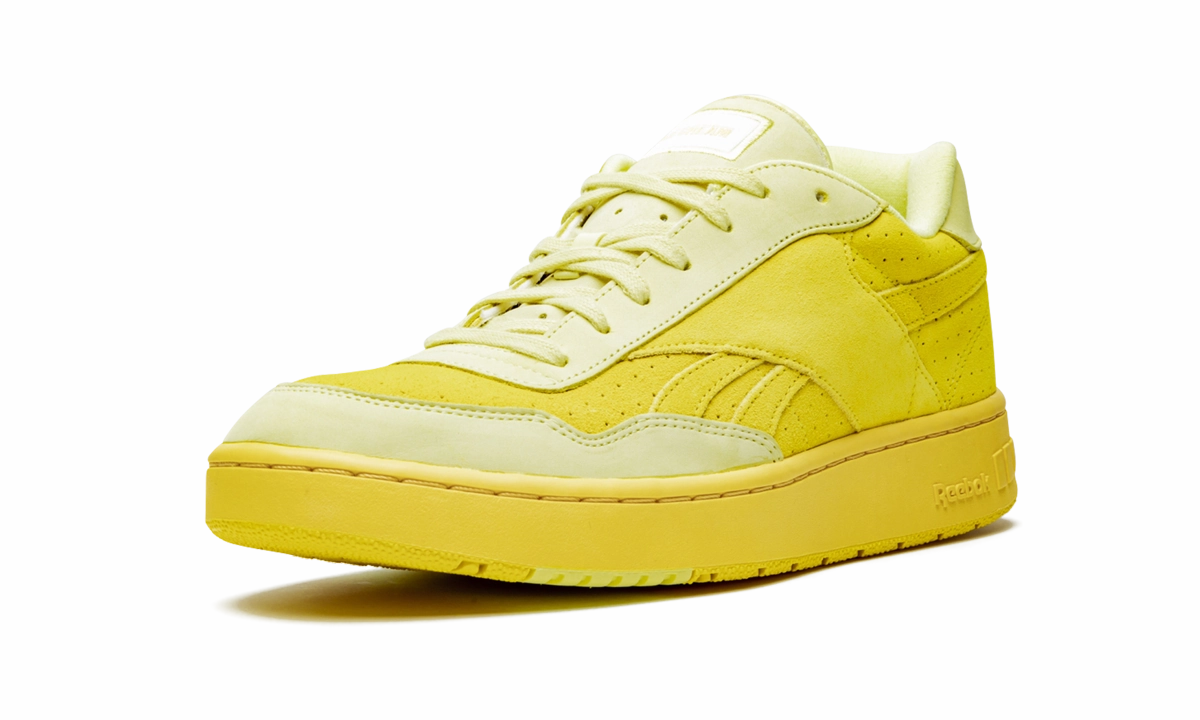 running in an intersection area shoes high - arch BB4600 Low "BBC Ice Cream x ComplexCon"