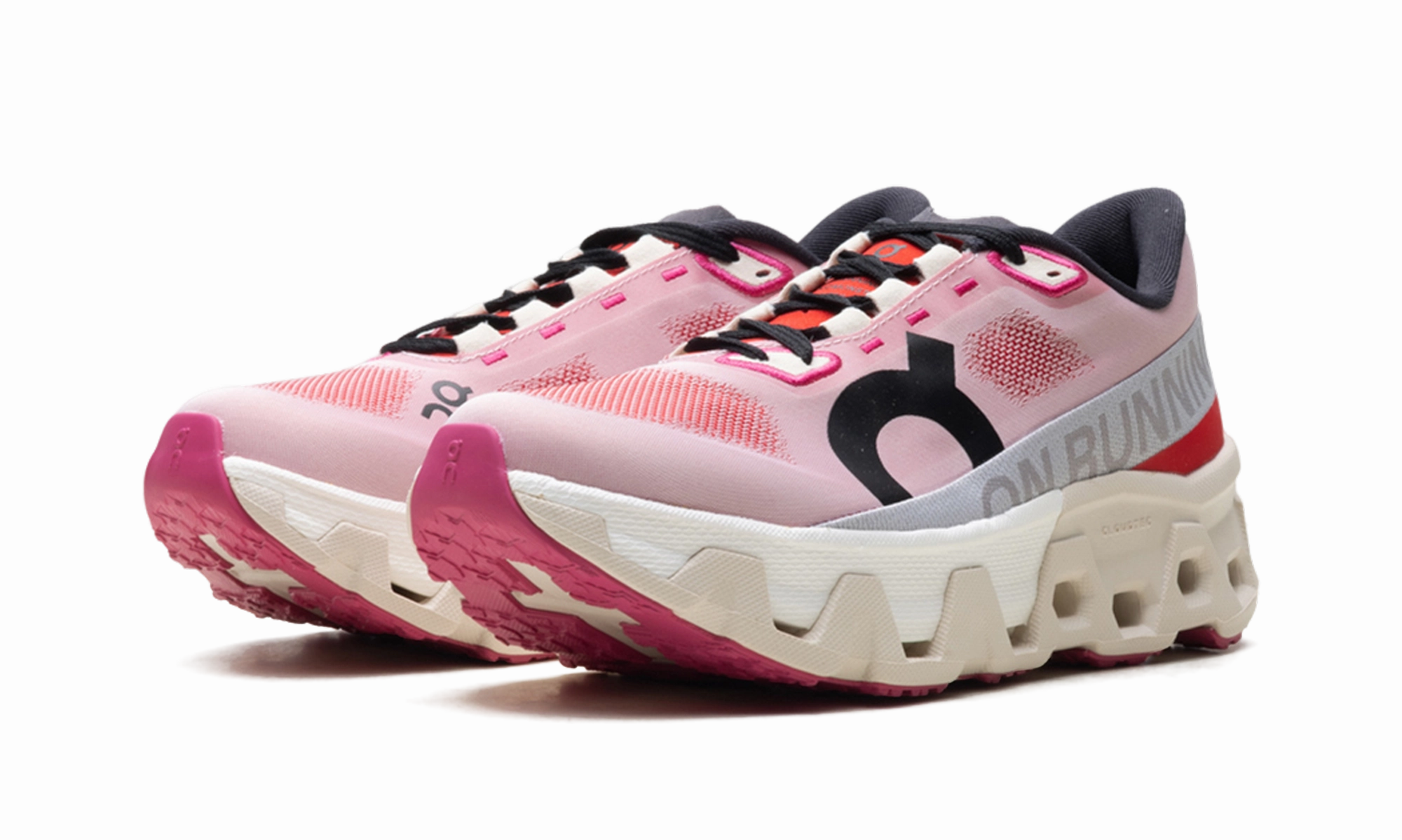 Cloudmonster Hyper WMNS "Red Cream" amateur runner