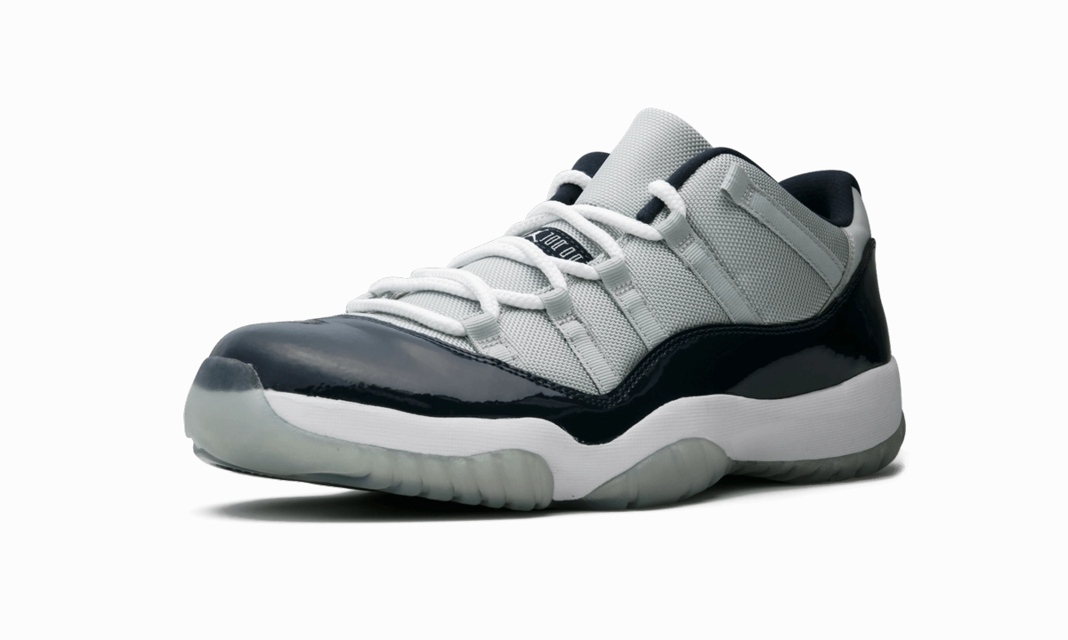 Air Jordan 11 Retro Low "Georgetown" competition shoes