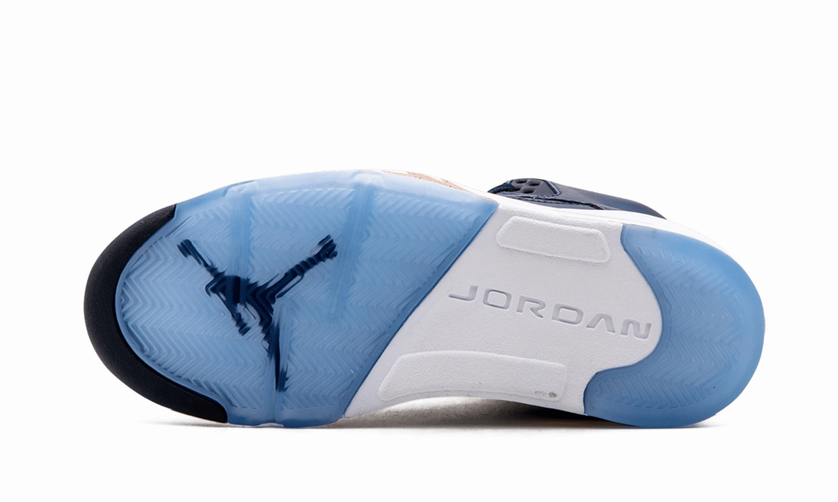 Air Jordan 5 Retro "Bronze" enjoyable run running in a caldera area shoes