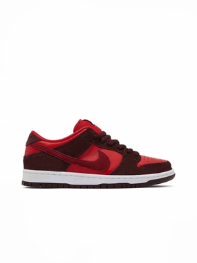 long - lasting Nike SB Dunk Low Cherry