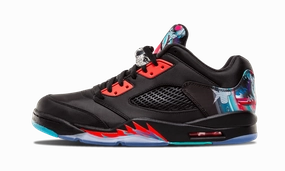 Intermediate runner barefoot running simulation Air Jordan 5 Retro Low "China"
