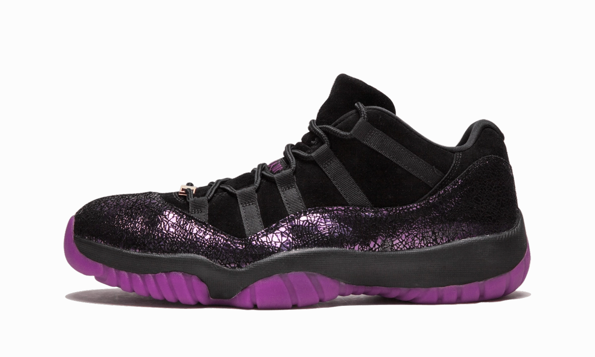 Female wave - cushion shoes AIR JORDAN 11 RTR L THINK 16 WMNS "Rook To Queen"