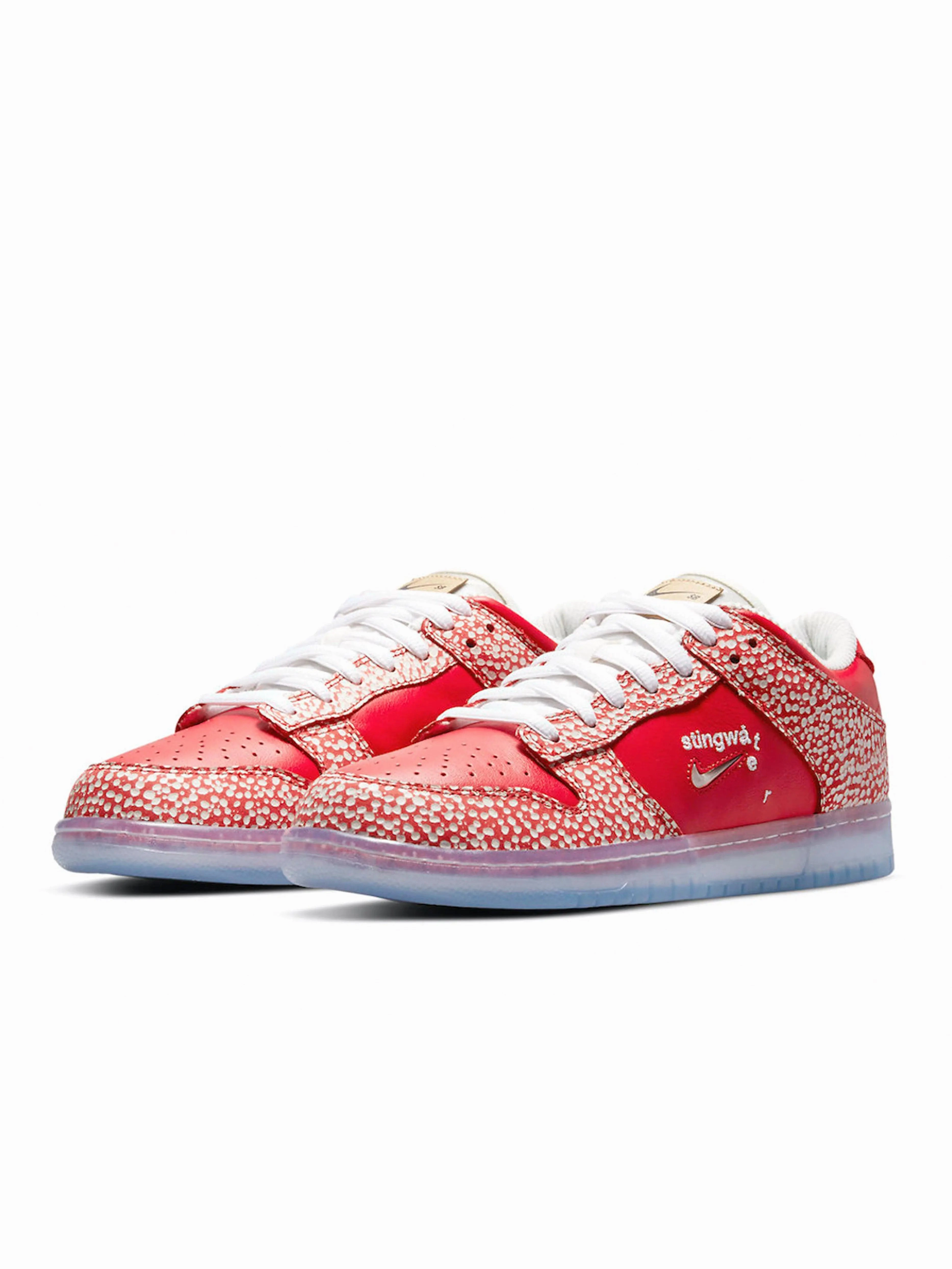 Nike SB Dunk Low Stingwater Magic Mushroom Heart Rate Monitoring