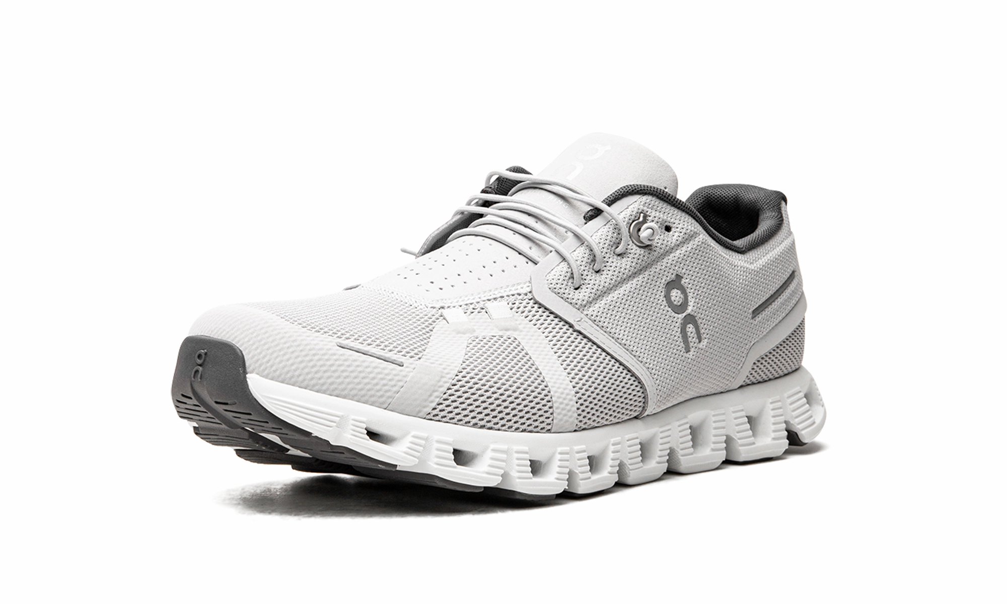 Cloud 5 "Glacier Grey White" running in bumpy tracks shoes