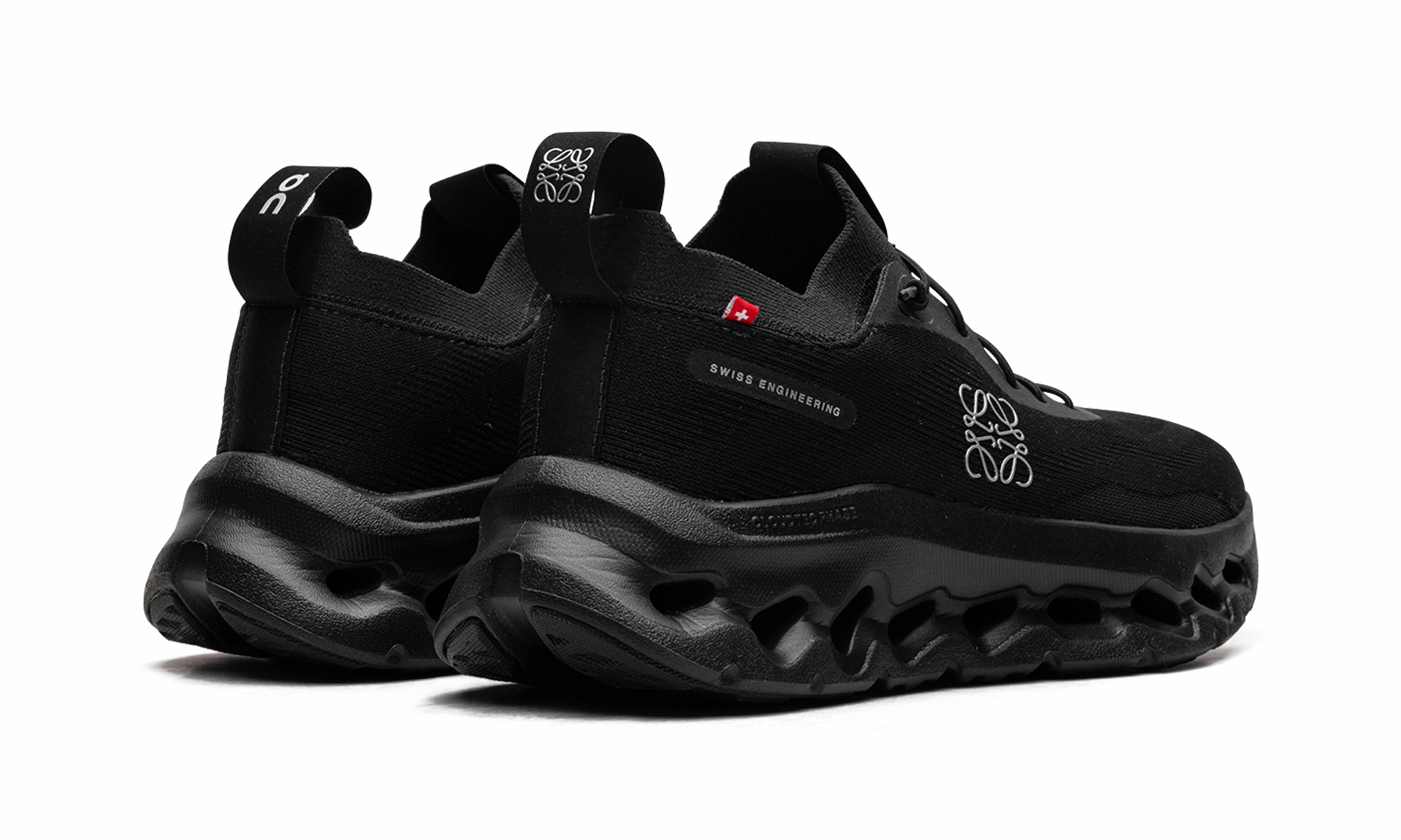 Reinforced Stitching Mobility Boost Cloudtilt WMNS "LOEWE All Black"