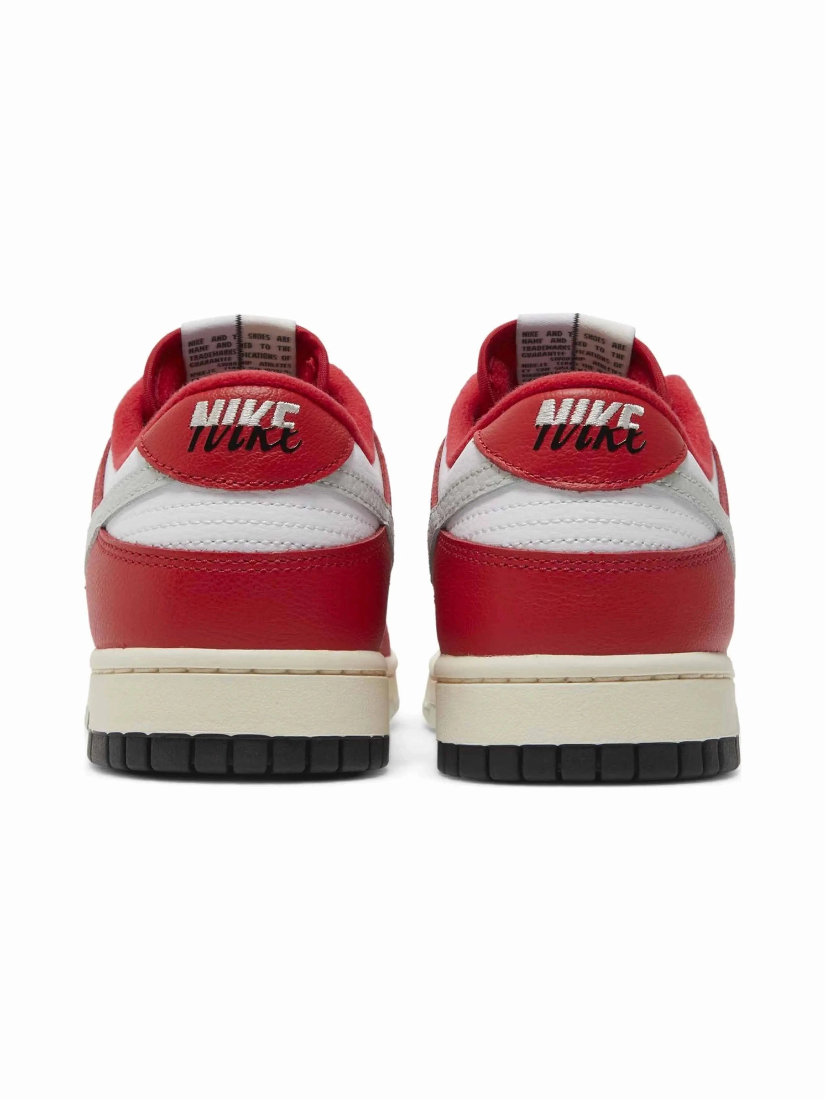 hilly running shoes autumn use Nike Dunk Low Chicago Split