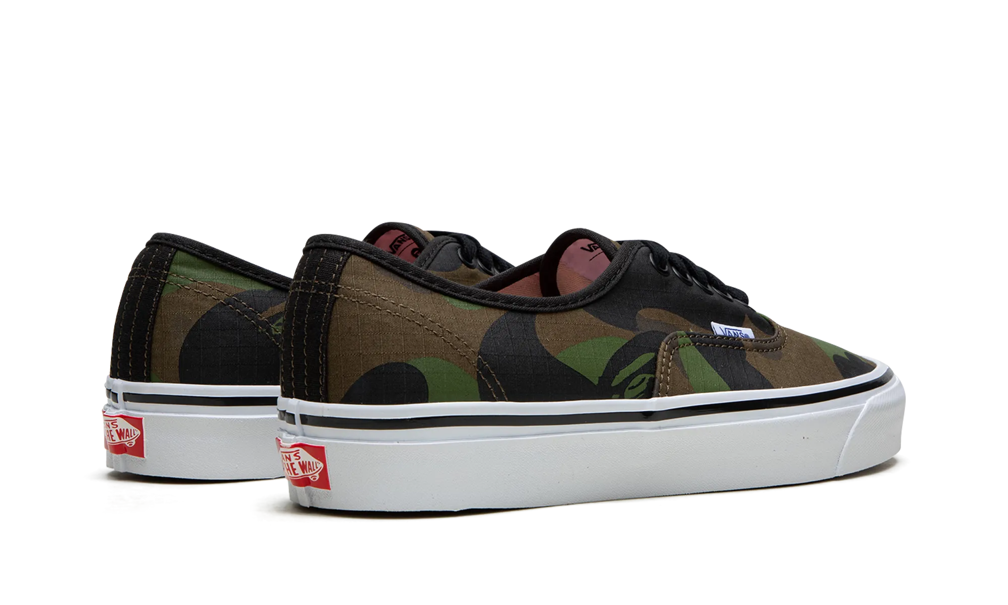 Authentic 44 Dx "BAPE - First Camo" Pet Hike