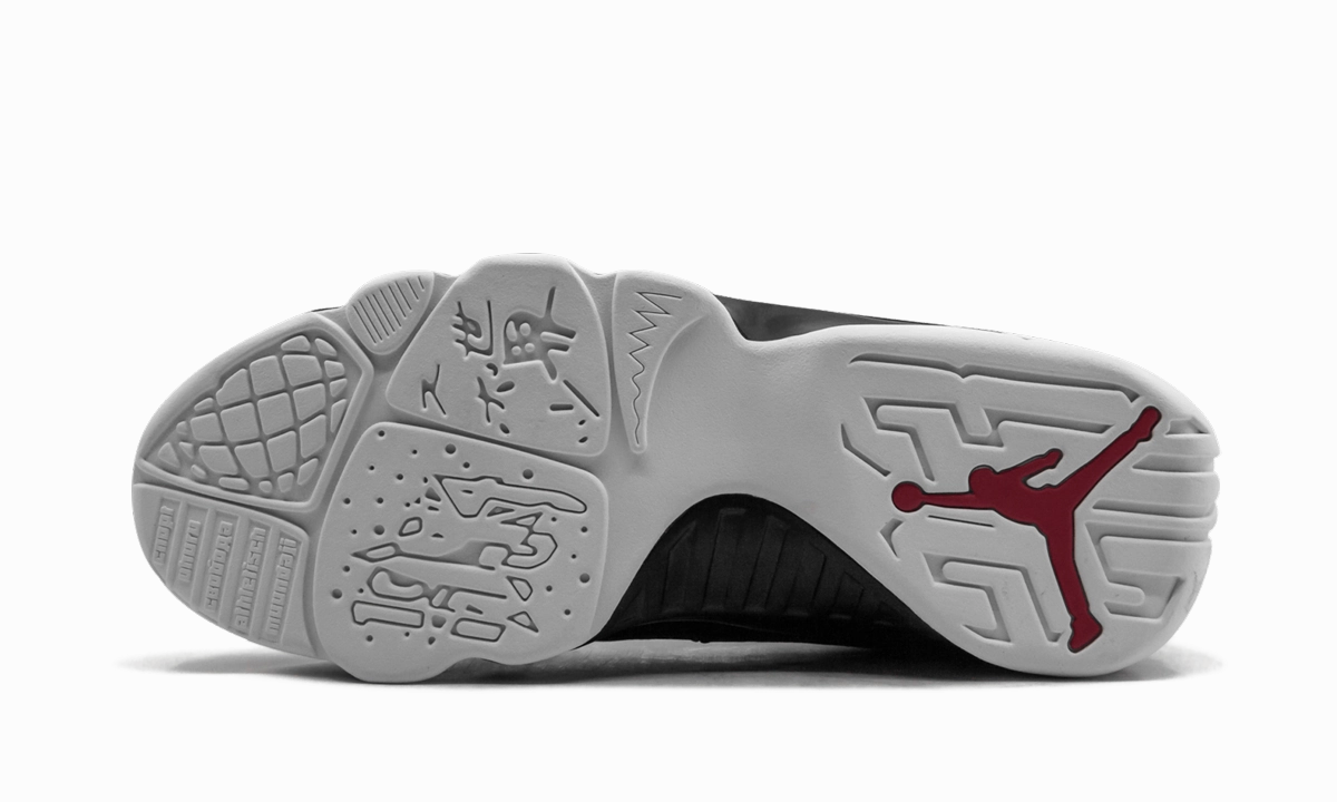 Air Jordan 9 Retro "White Black Red 2016 Release" cross - country runner