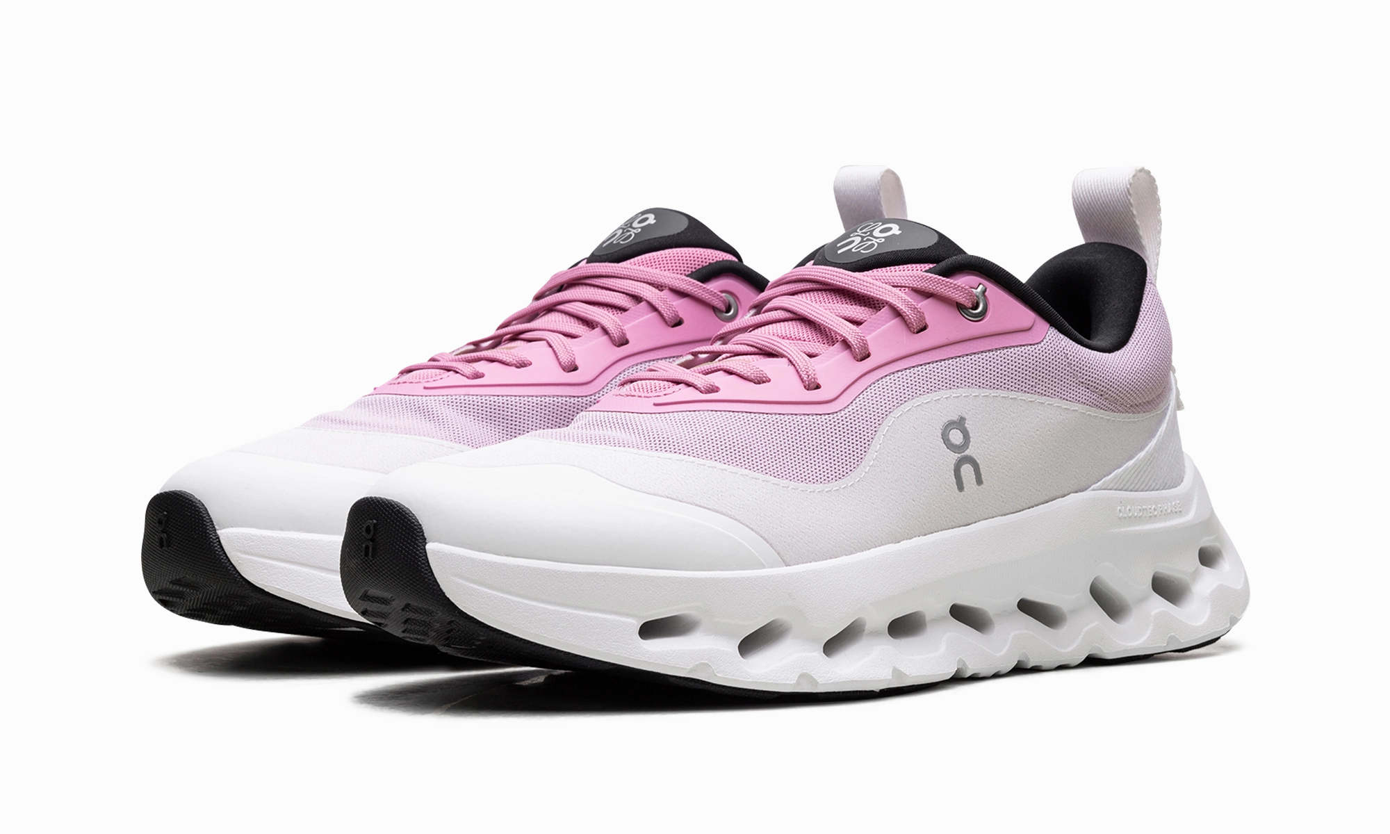 Cloudtilt 2 "LOEWE Pink White" night running