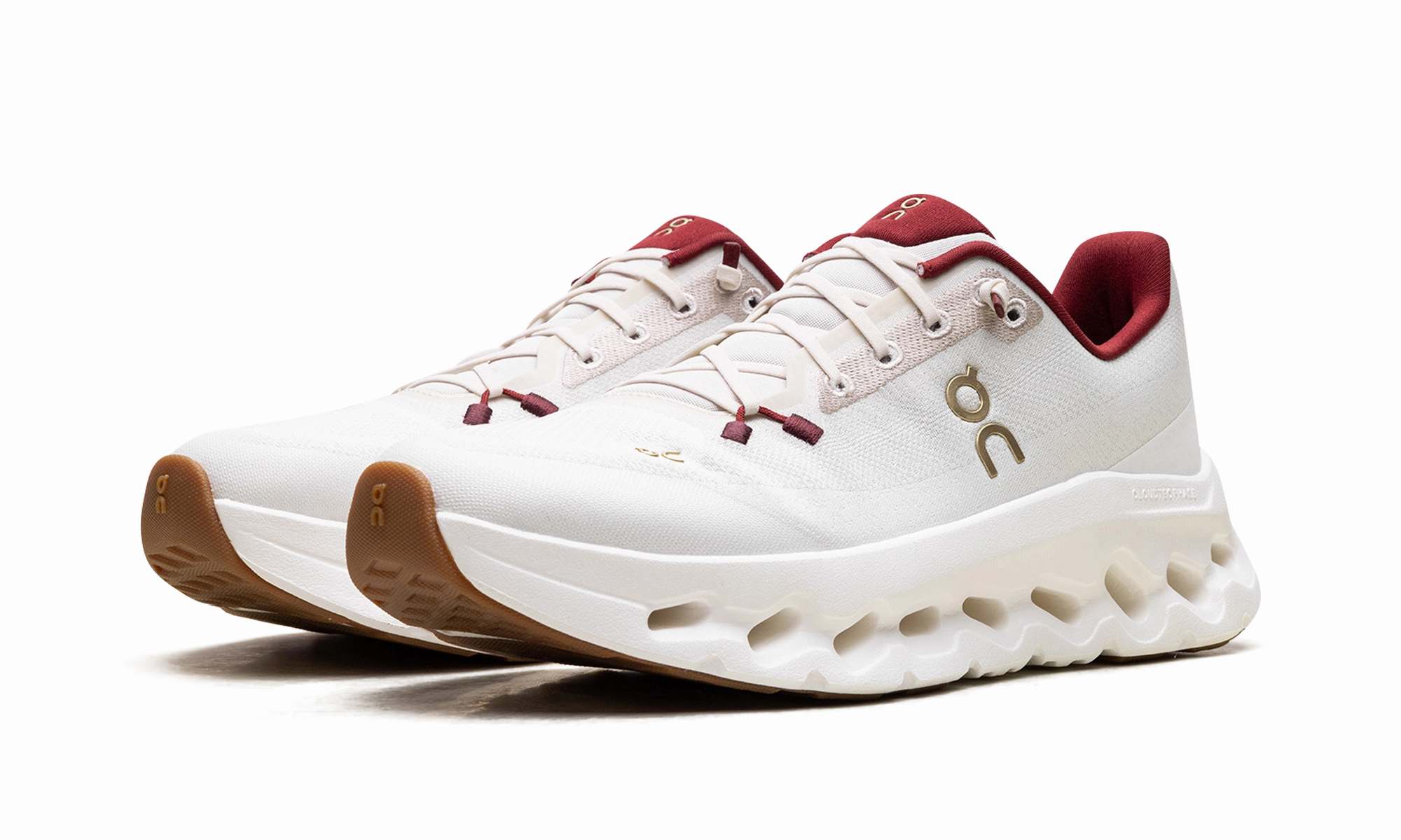 Cloudtilt "Pearl Ivory" stretch - fit shoes steeplechase shoes