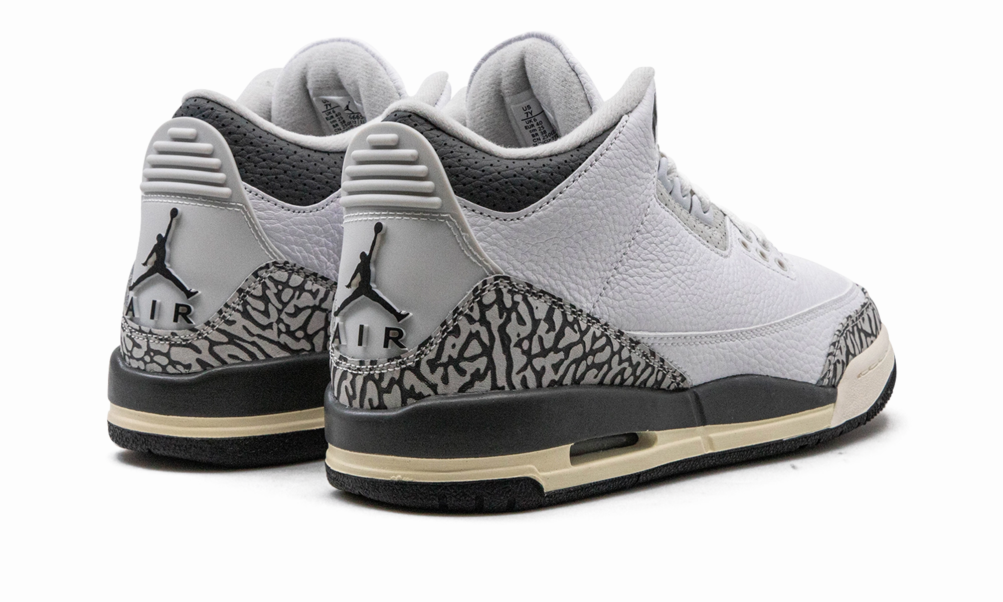 Supportive support Ultra Cushion Air Jordan 3 GS "Hide N Sneak"
