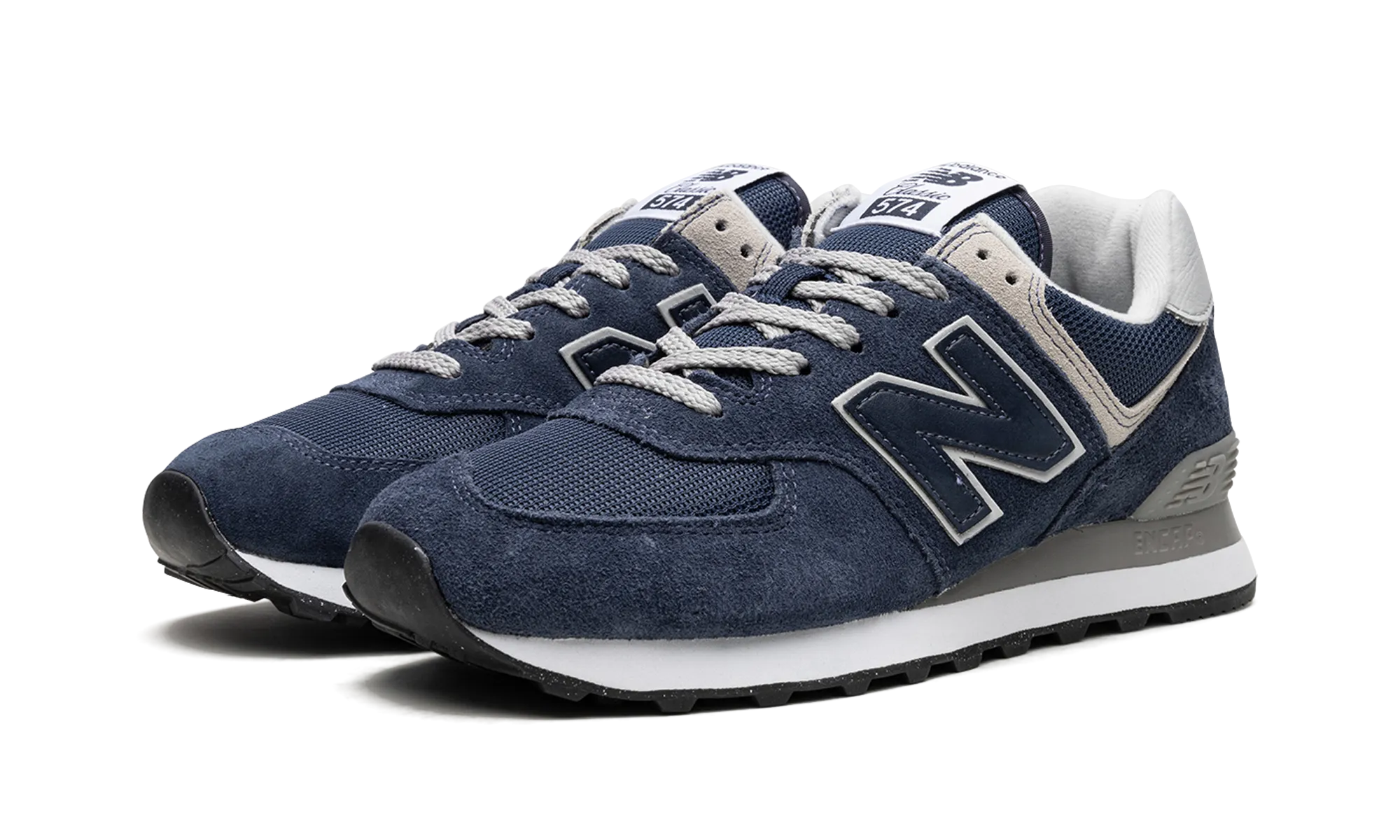 574 Core WMNS "Navy / Grey" running in the snow shoes high-end